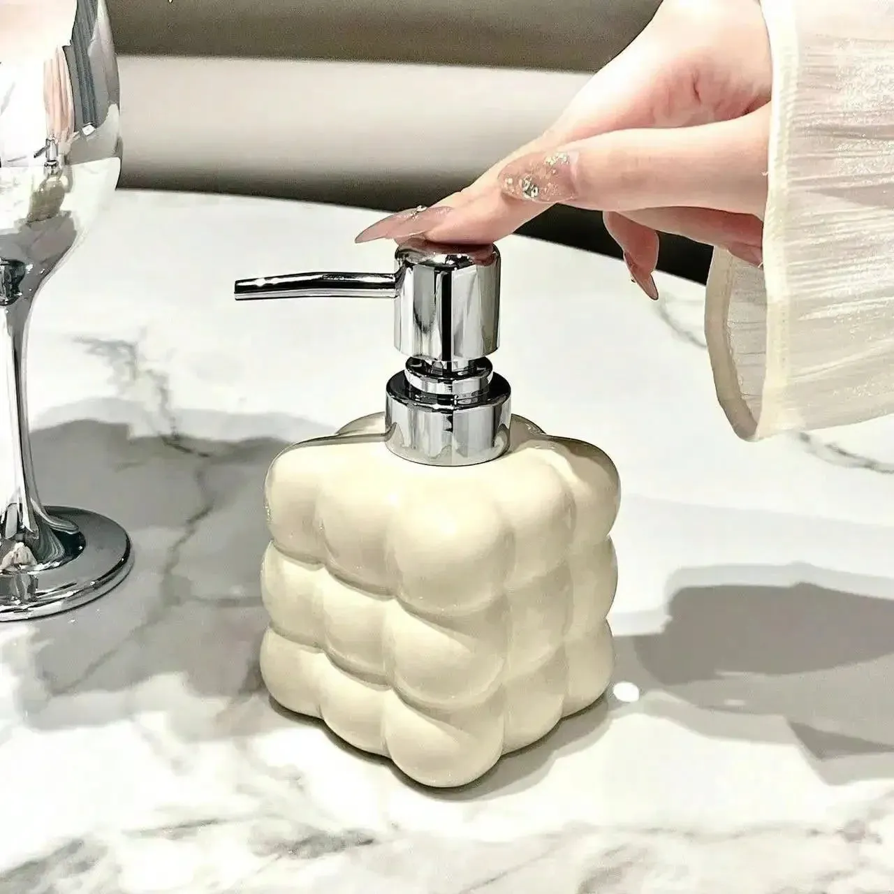 300ml Liquid Soap Dispenser Ceramic Press Separated Bottle for Bathroom Household Body Wash Shampoo Accessory