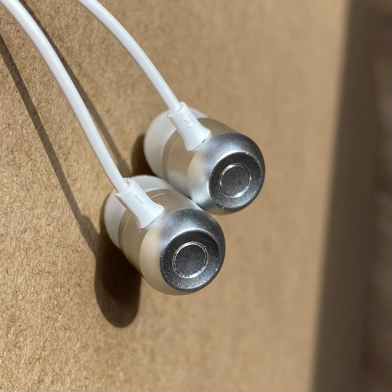 Aluminum 3.5mm Earbuds for Meta Quest 2 - Compact and Durable