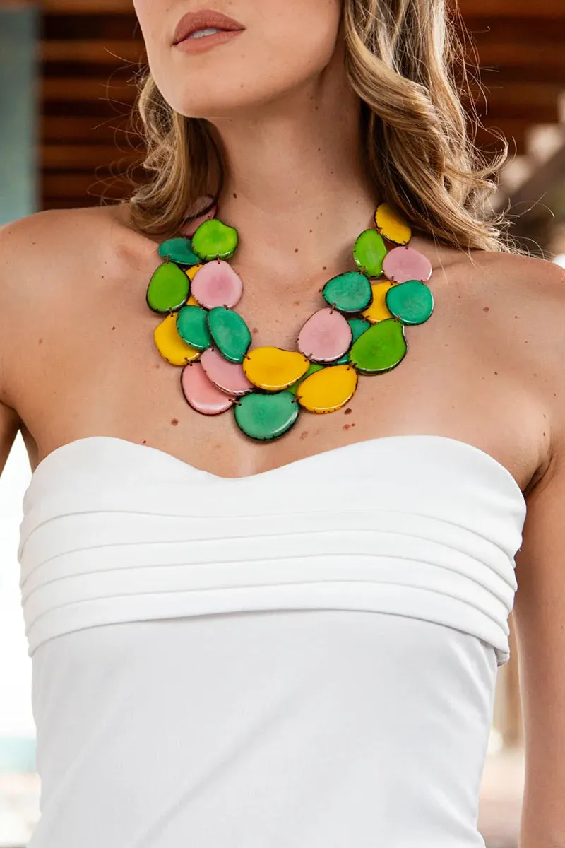 Amigas Necklace