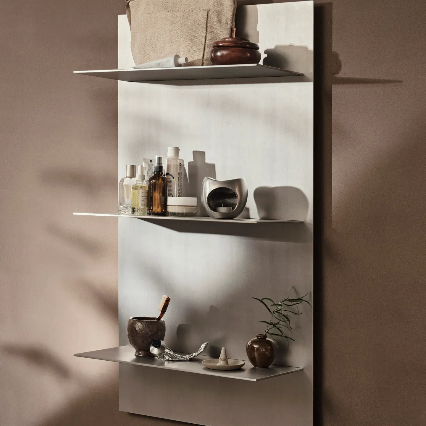 Lager Wall Shelf